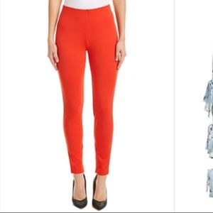 CHAUS zip ankle pointe legging